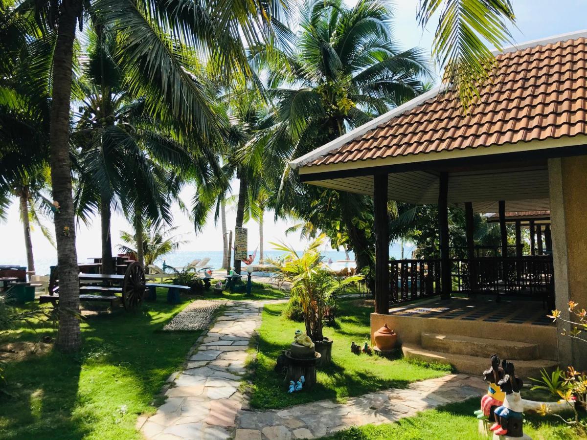 First Villa Beach Resort Baan Tai Extérieur photo